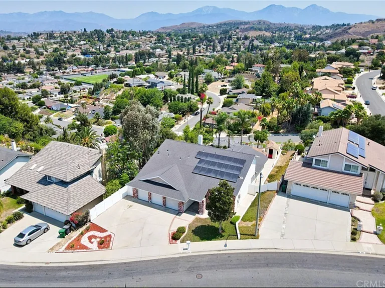 530 Cameron Crest Dr — Photo 28
