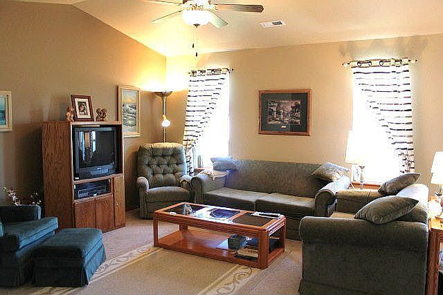 1st image of 1458 Larkspur Dr