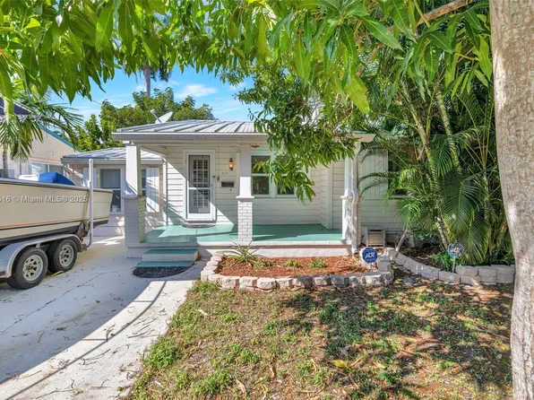 217 SE 10th St, Fort Lauderdale, FL 33316
