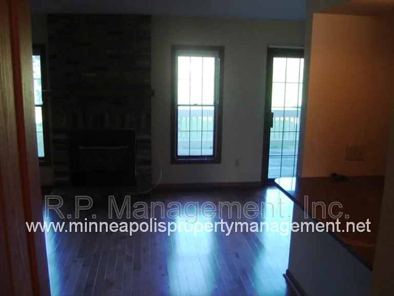 14345 Bedford Dr — Photo 4