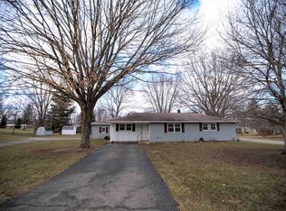 806 S Orchard Dr, North Manchester, IN 46962