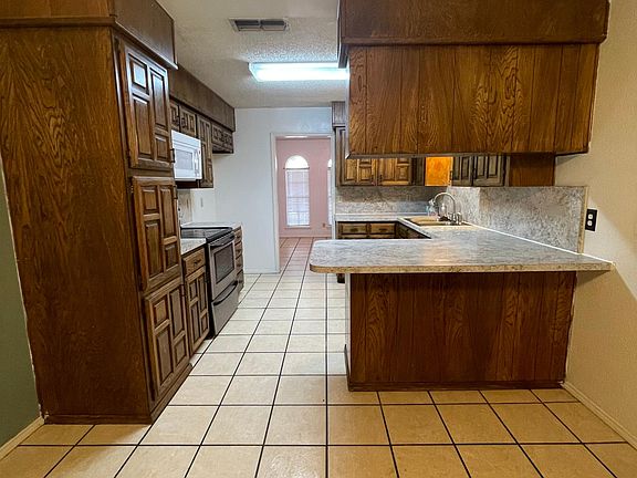 4th image of 3614 Fieldwood Dr