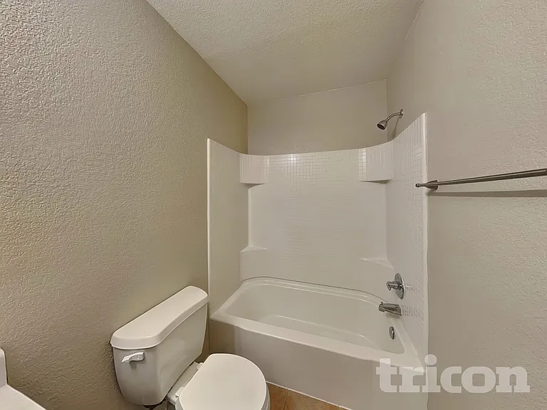 851 Village Point Ln — Photo 14