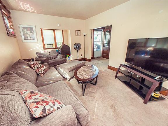 3rd image of 129 Whitfield Ave