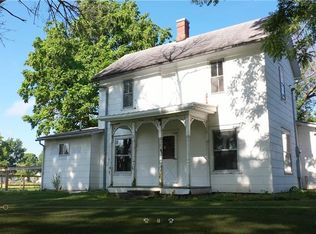 702 W Grant Ave, Altamont, IL 62411