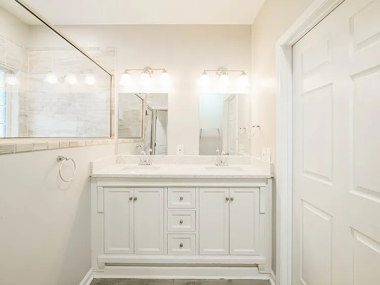116 Freeman Forest Dr — Photo 11