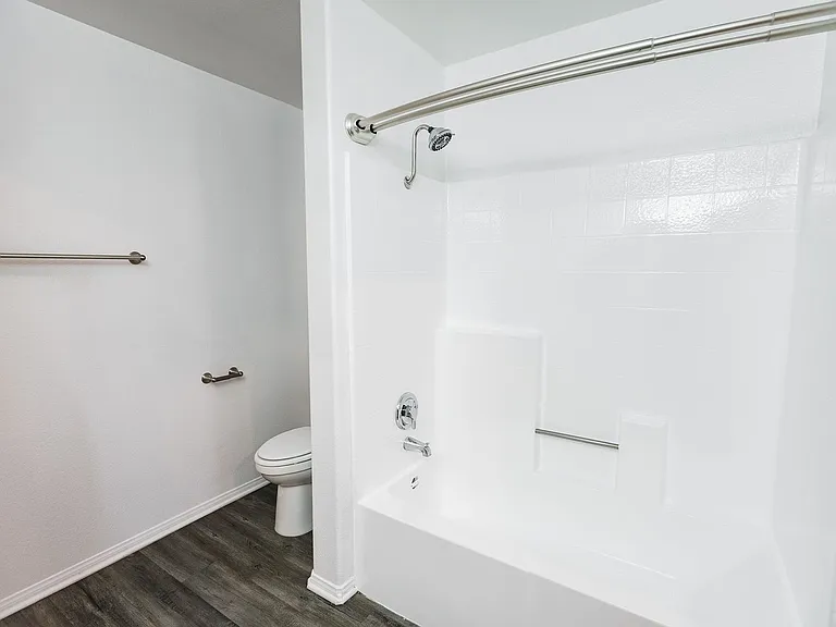 311 South Doheny Drive — Photo 23