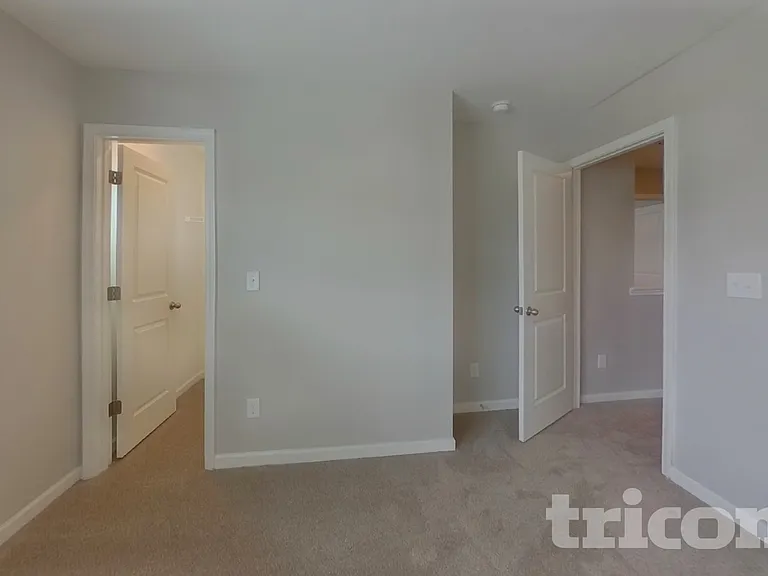 2653 McIntosh St — Photo 10