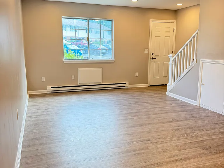388 Perkins Ave #2-6 — Photo 4