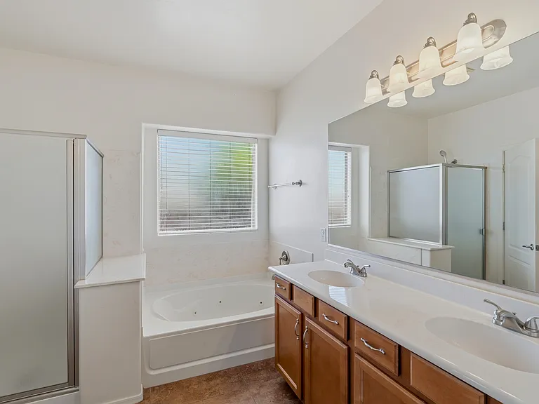 677 W Pizzicato Ln — Photo 23
