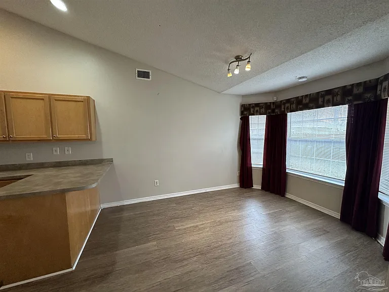 10306 Wailuku Dr — Photo 8