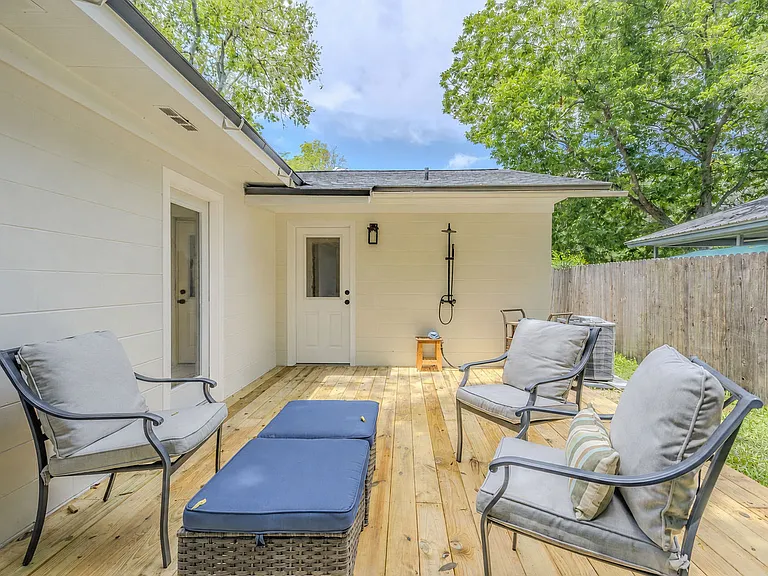 624 Vernon St — Photo 15
