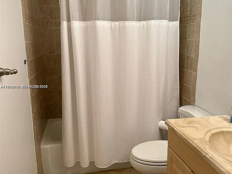 5201 SW 31st Ave #195 — Photo 15