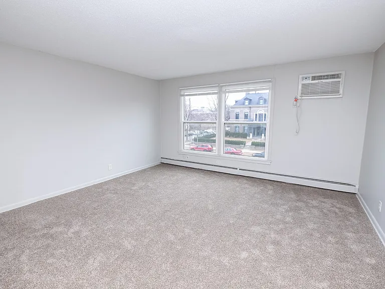 Pillsbury Apartments — Photo 18