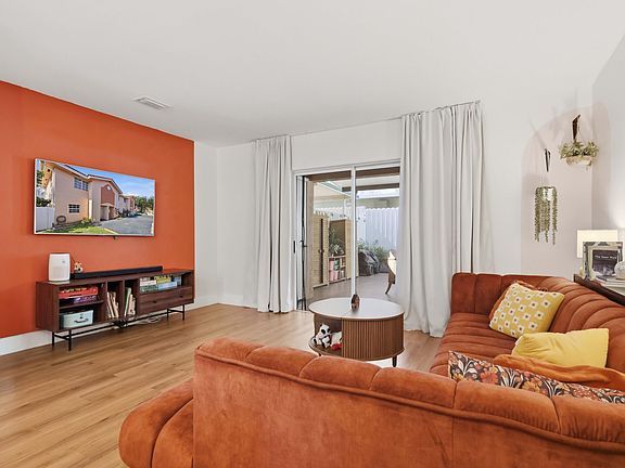4th image of 2359 W 74th Street #1-102