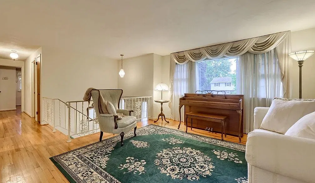 3 bed, 2.5 bath, 1515 sqft, $2,300 — Photo 4