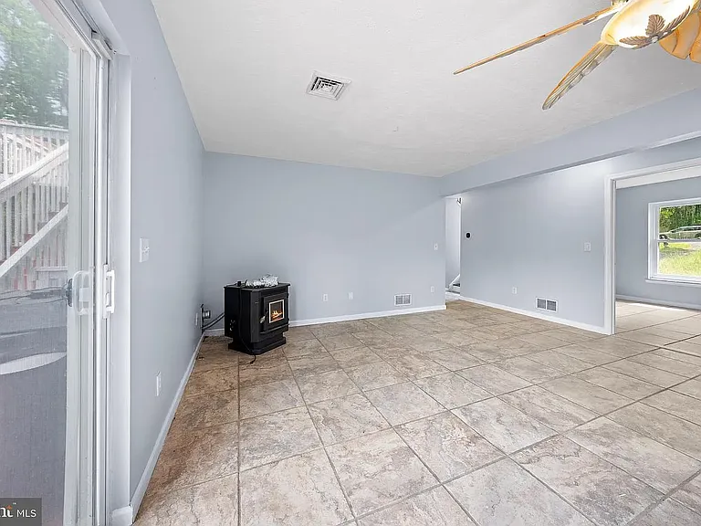 1019 Cricket Ln — Photo 31
