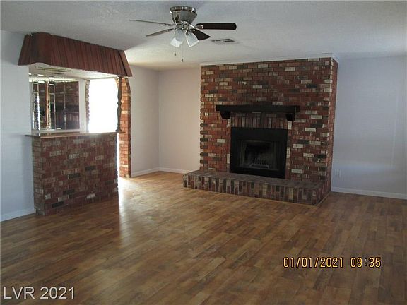 5th image of 4717 Lakestream Ave