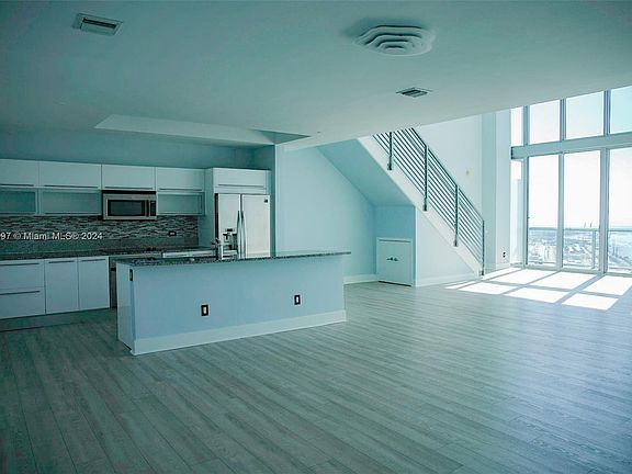4th image of 888 Biscayne Blvd APT 5704