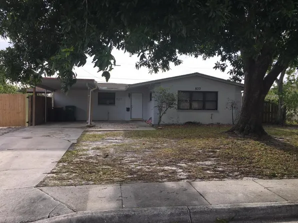 577 Teak Dr, Melbourne, FL 32935