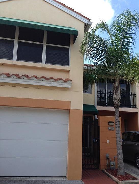 1st image of 829 Padua Ln