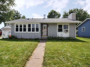 822 3rd Ave E, Milan, IL 61264