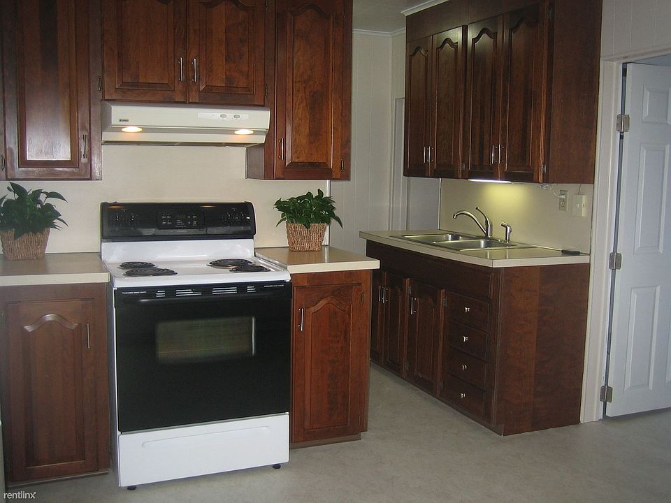 Newly Remodeled 1st Floor of Duplex..... IMG_5078[2]