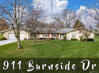 911 Burnside Dr, Tipp City, OH 45371