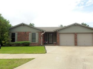 6912 SW Fenwick Ave, Lawton, OK 73505