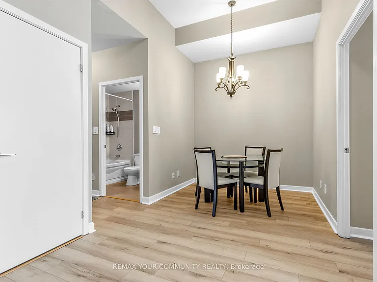 18 Harbour St #202 — Photo 11