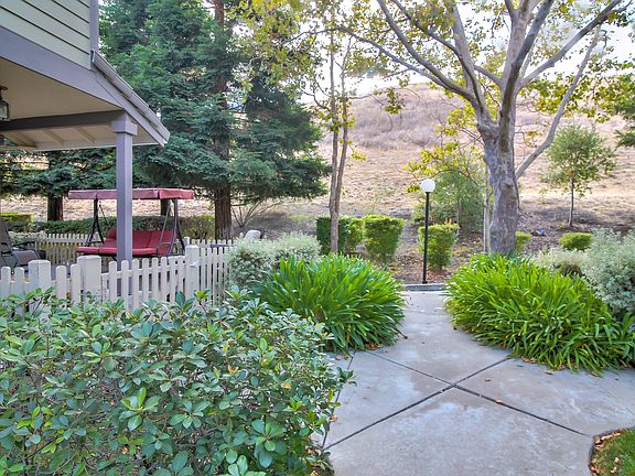 3rd image of 7488 Oxford Cir