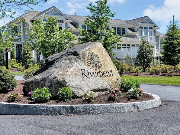 22-22A Clayton Cir #A, Mashpee, MA 02649