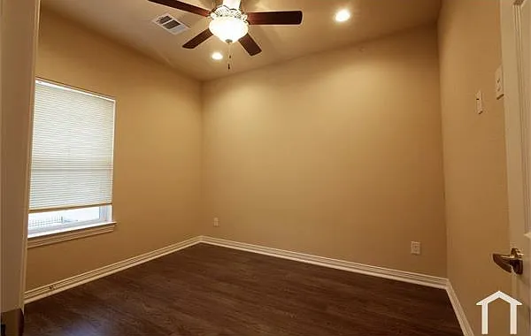 2942 Altoona St #3 — Photo 5