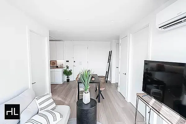Rented by Highline Residential | media 79