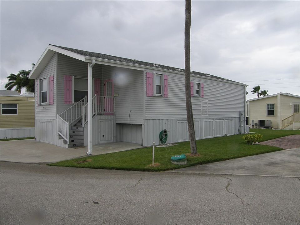 1st image of 1327 Nettles Blvd