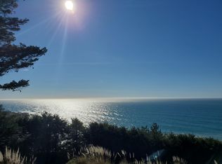 124 Eel Ct, Whitethorn, CA 95589