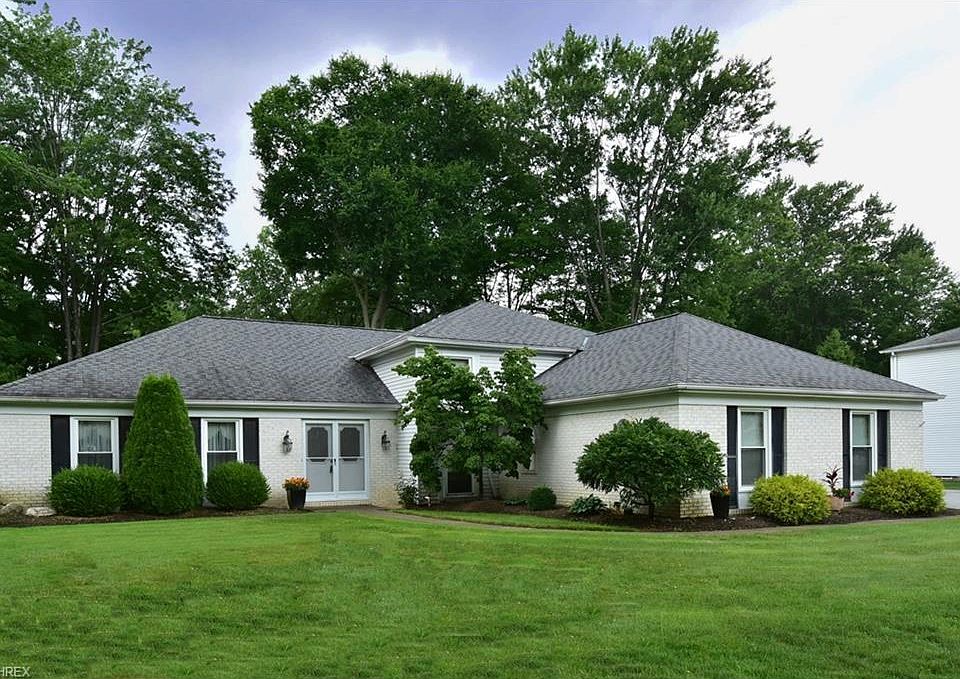 1st image of 2988 Creekside Dr
