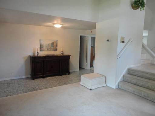 2nd image of 15254 S Hollywood Dr