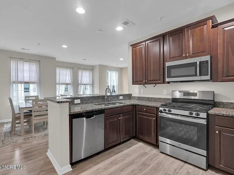 14 Kyle Dr — Photo 10