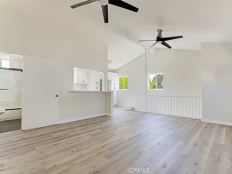 4927 Lexington Ave — Photo 24