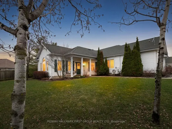 325 Densmore Rd #1501, Cobourg, ON K9A 0E4