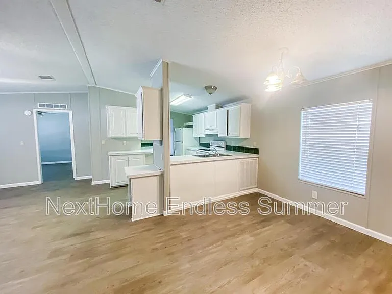 608 Bee Bee Dr — Photo 4
