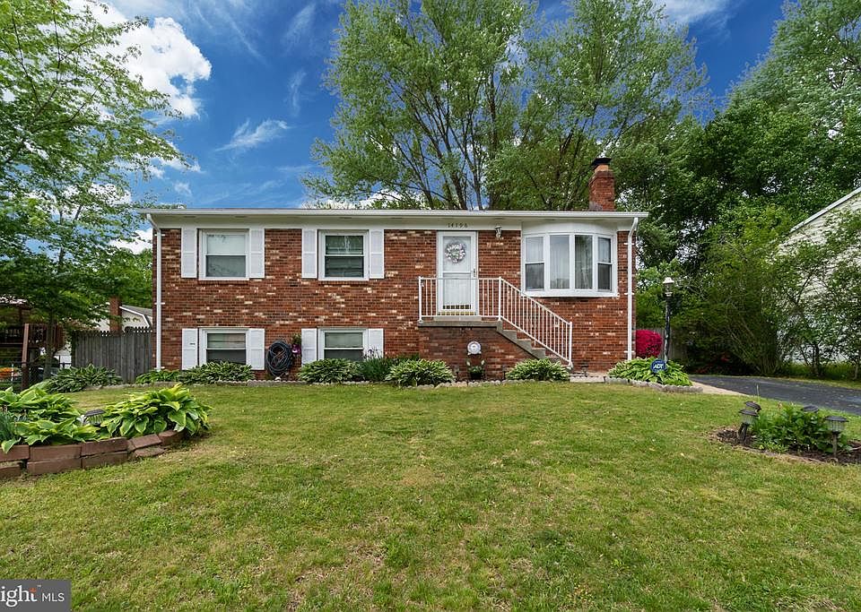 Welcome to 14196 Mapledale  Avenue!