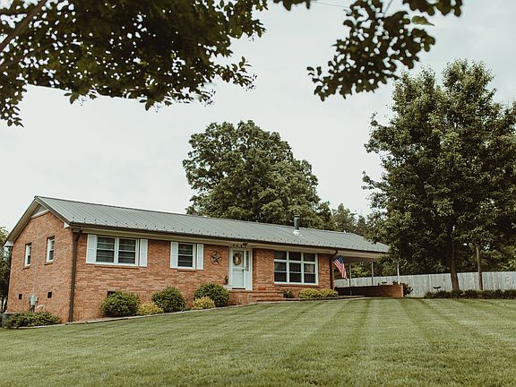 2nd image of 5427 Graystone Ct