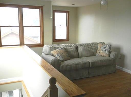 4th image of 109 B Taylor Ave