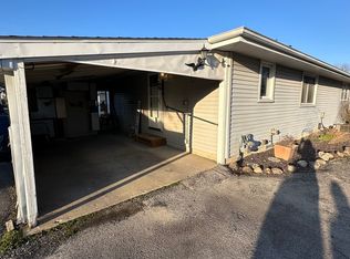 1214 Peacock Ln, Bradley, IL 60915