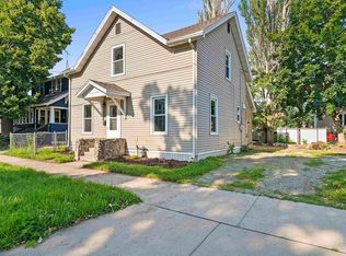 747 Jefferson St, Oshkosh, WI