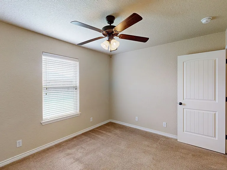 504 W Orion Dr — Photo 27