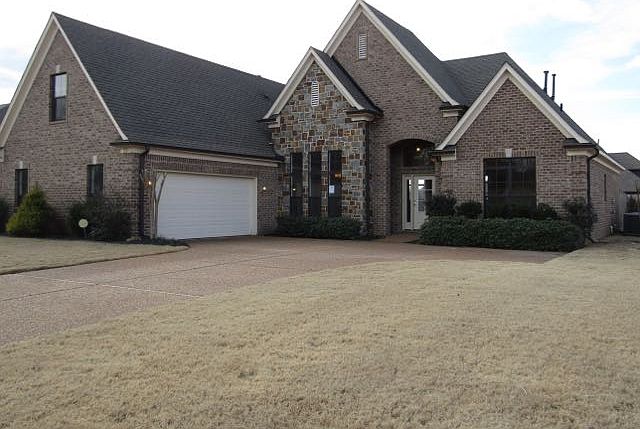 1st image of 220 Burton Place Dr
