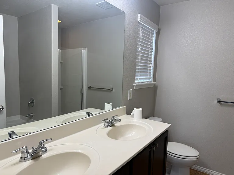 1804 Gayla Creek Dr — Photo 5